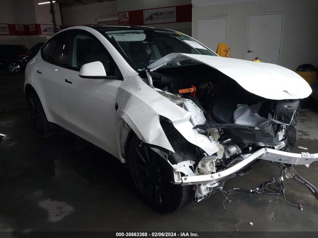 2022 tesla model y