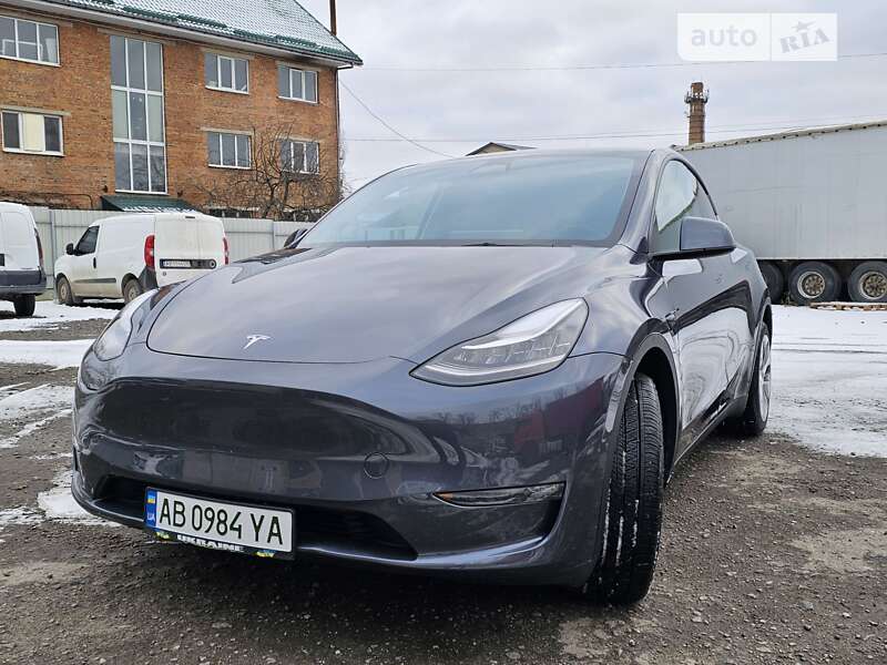 2022 tesla model y