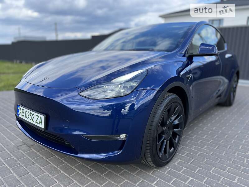 2023 tesla model y