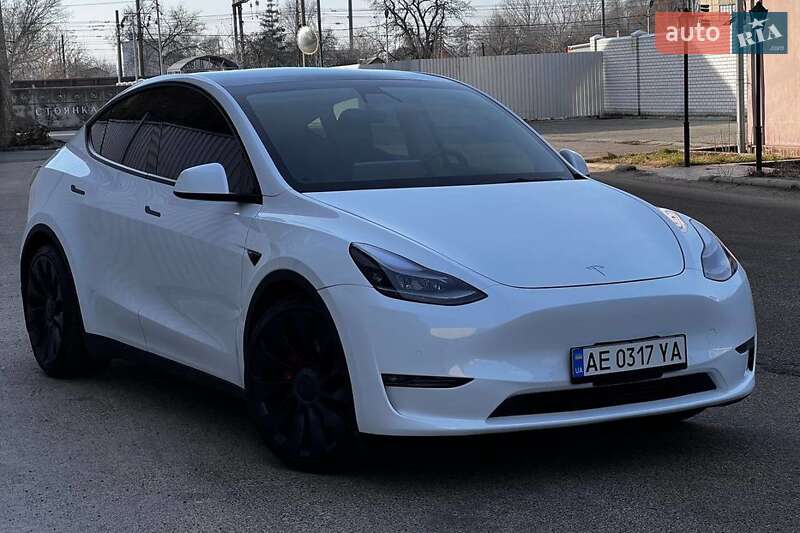 2021 tesla model y