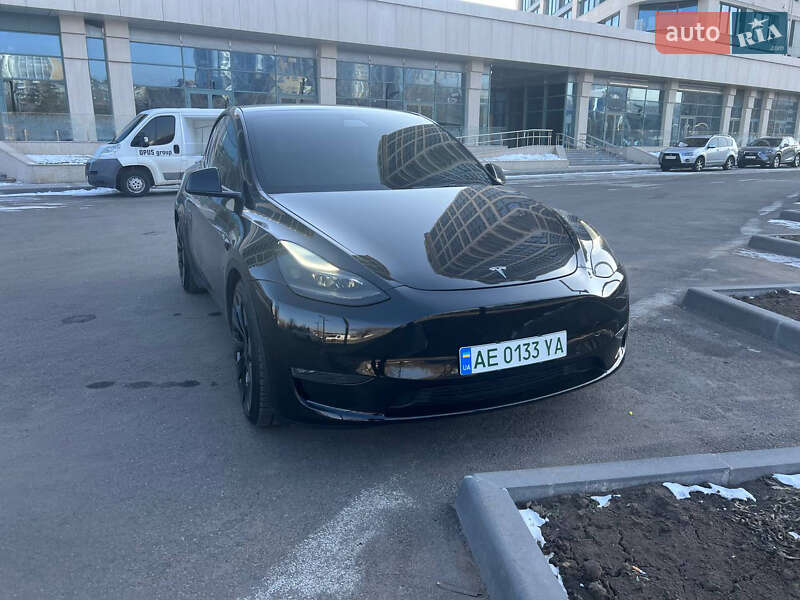 2022 tesla model y