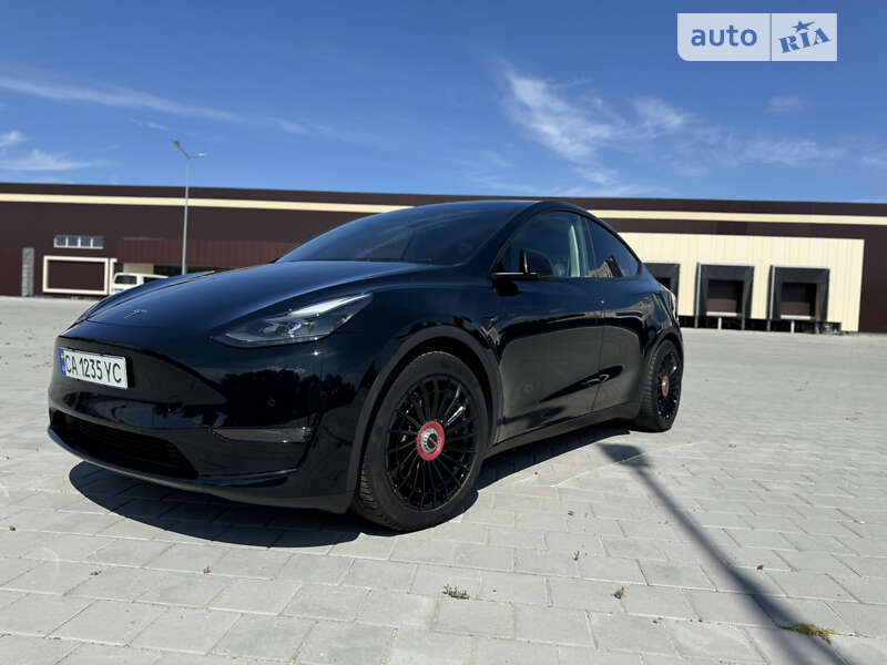 2022 tesla model y