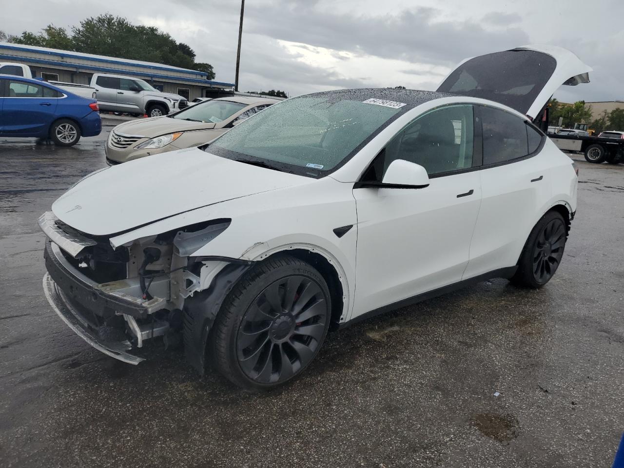 2023 tesla model y
