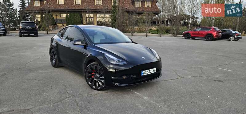 2023 TESLA Model Y