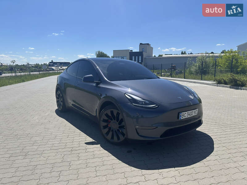 2023 TESLA Model Y