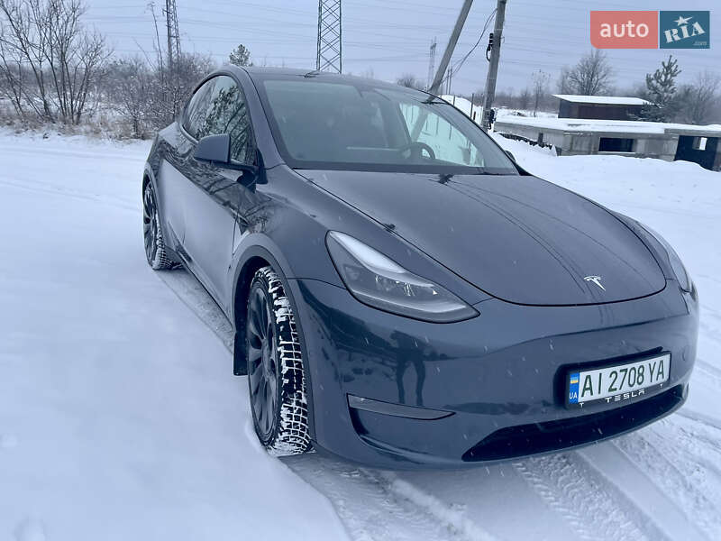 2022 tesla model y
