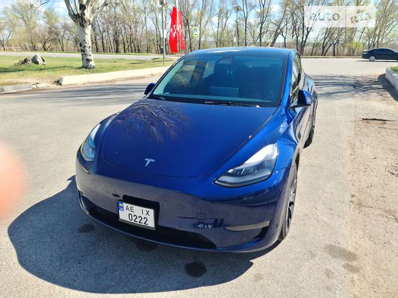 2022 tesla model y