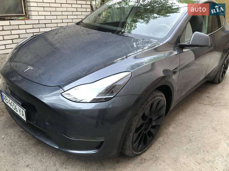 2022 tesla model y
