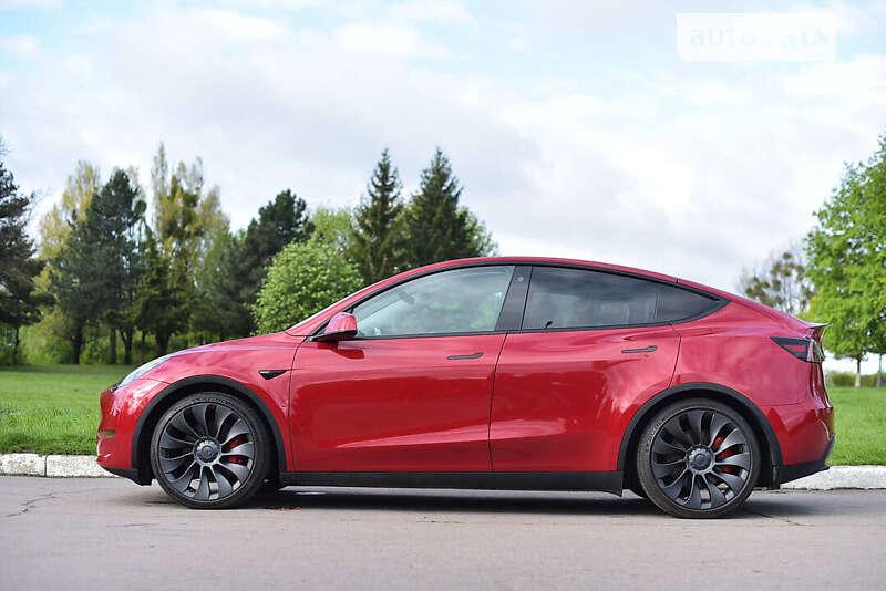 2022 tesla model y