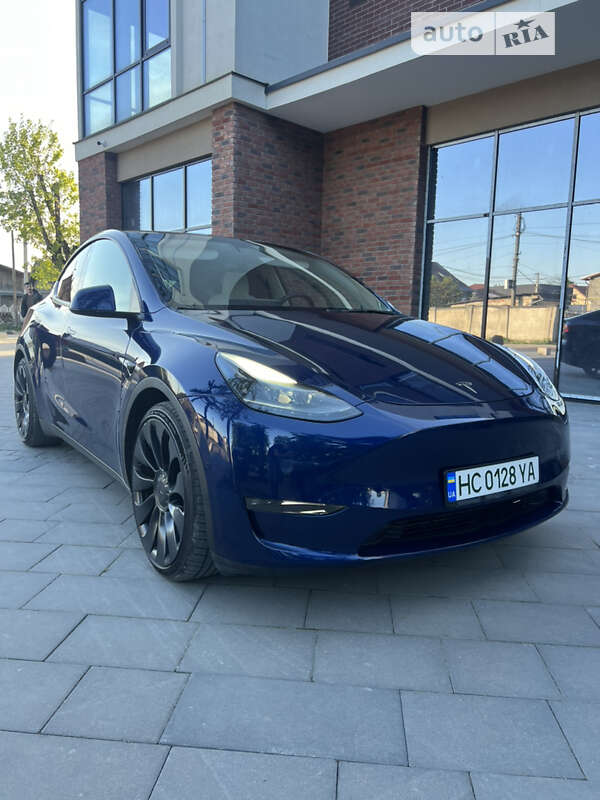 2022 tesla model y