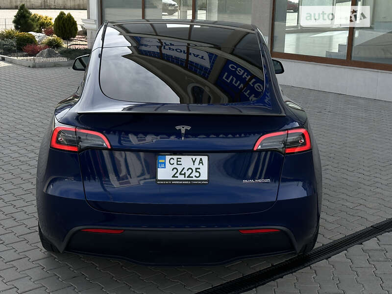 2022 tesla model y