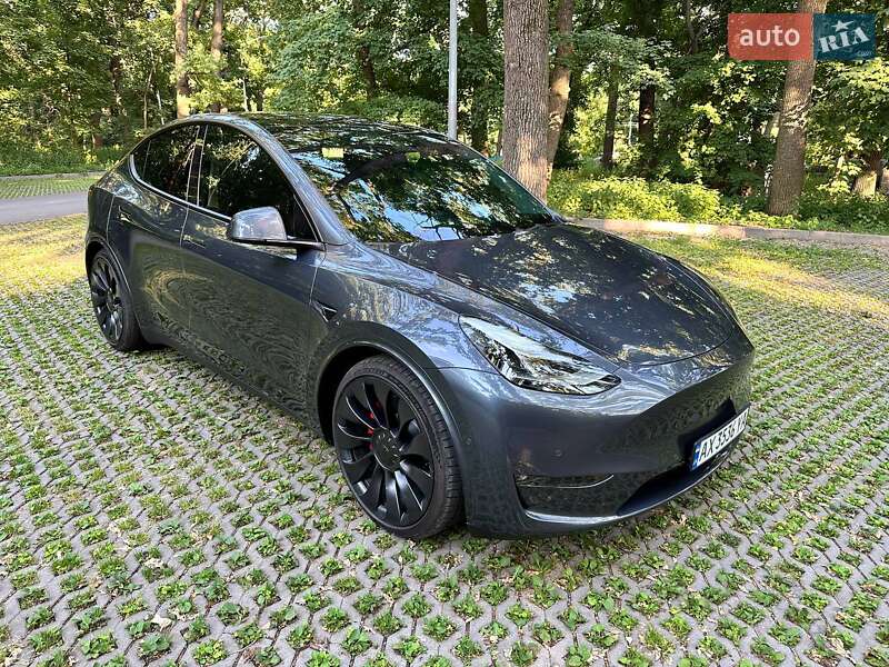 2022 TESLA Model Y