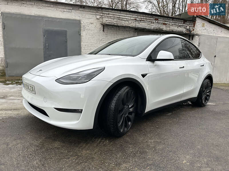 2022 tesla model y