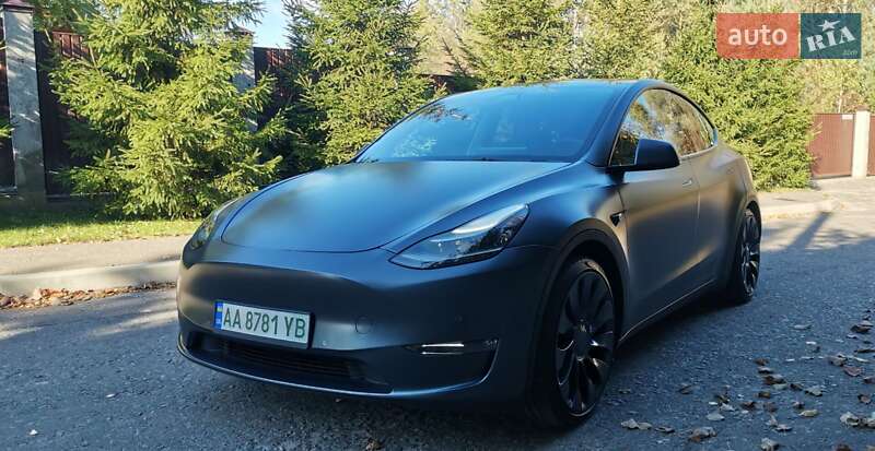 2022 tesla model y