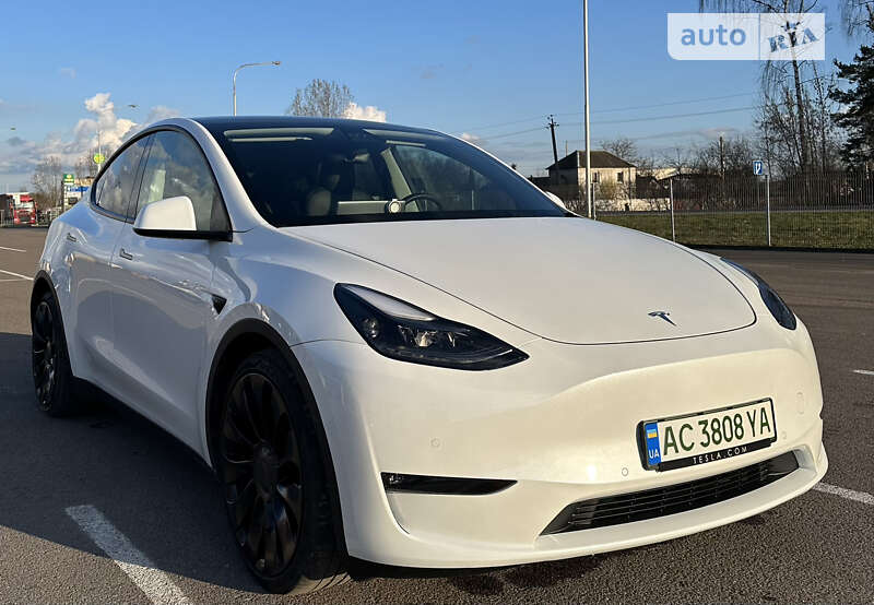 2021 tesla model y