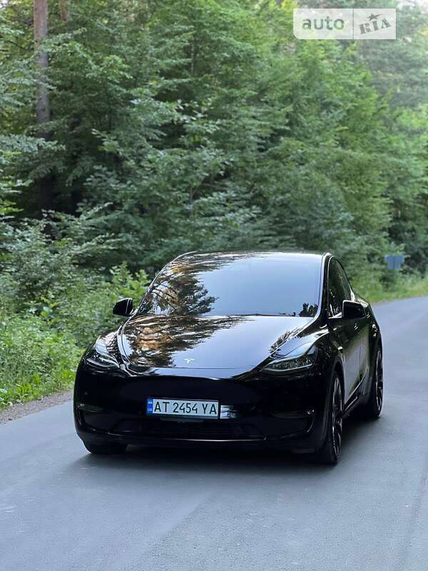 2022 tesla model y