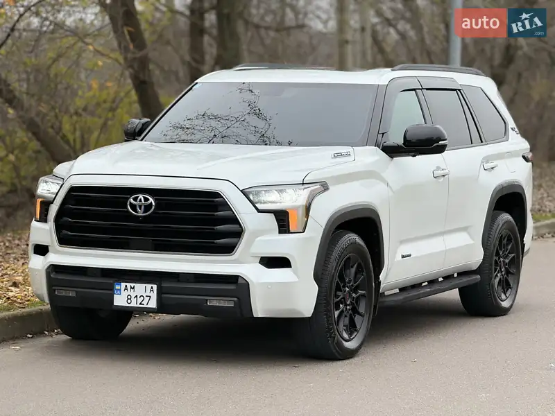 2023 toyota sequoia