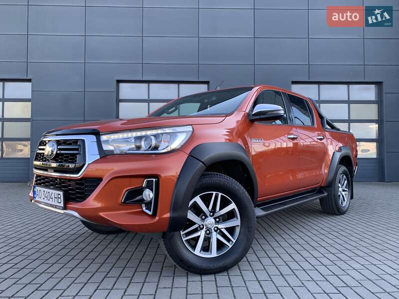 2019 toyota hilux