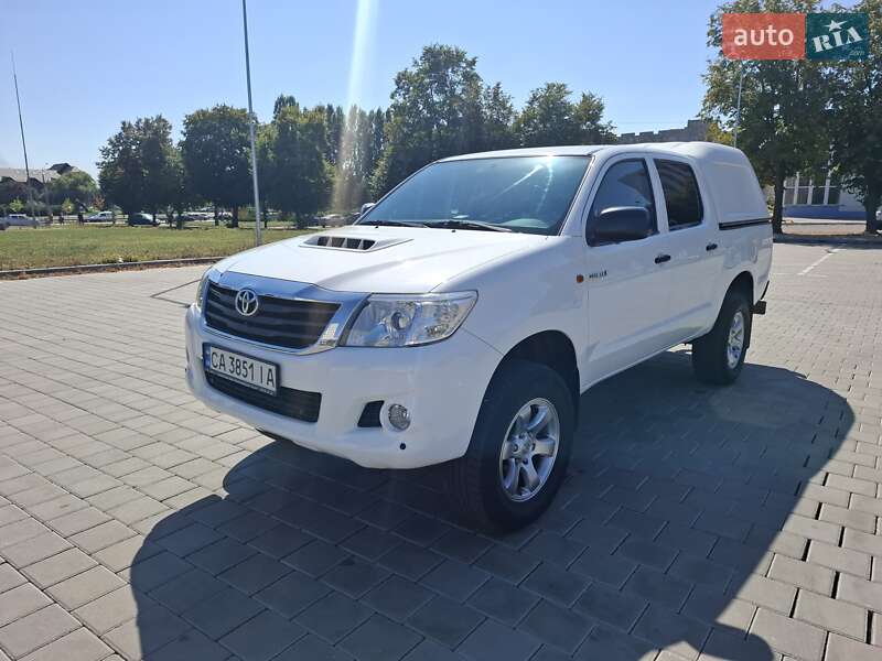 2013 toyota hilux