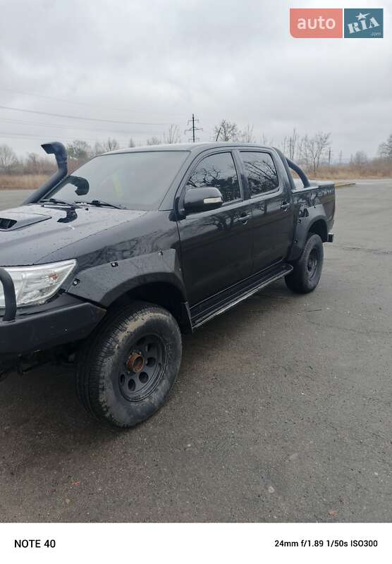 2013 toyota hilux
