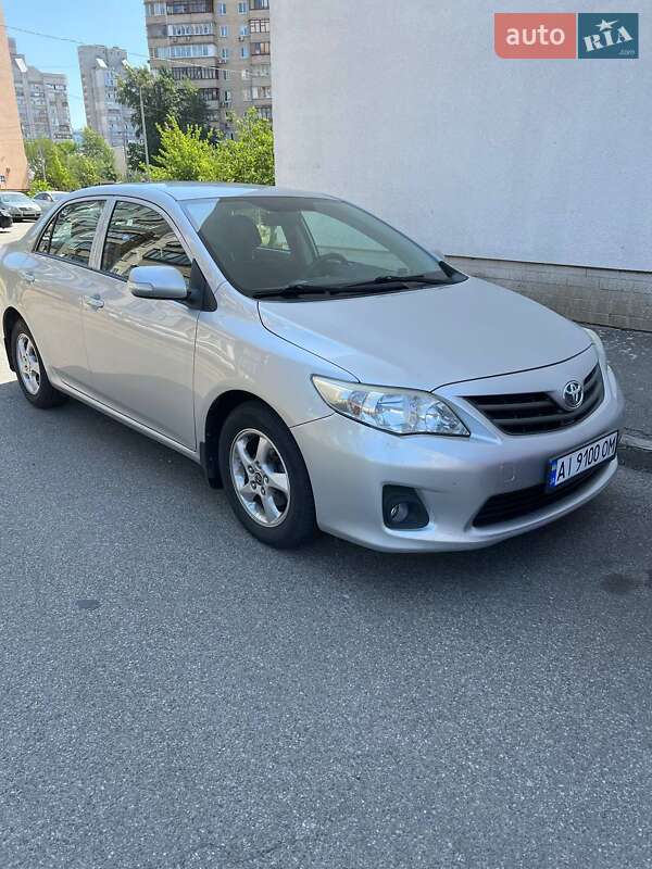 2012 toyota corolla