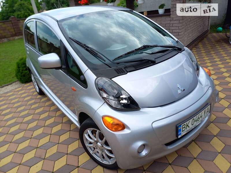 2012 MITSUBISHI i-MiEV