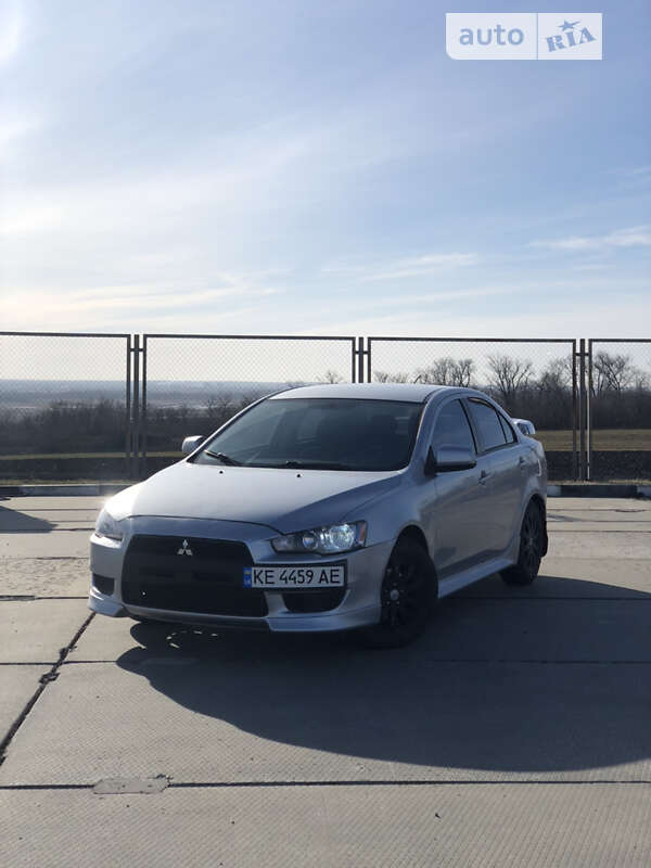 2010 mitsubishi lancer