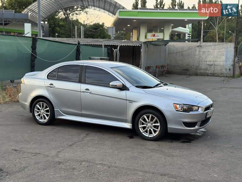 2014 mitsubishi lancer