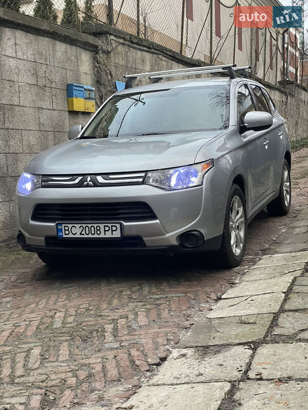 2013 mitsubishi outlander