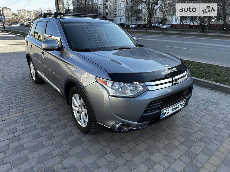 2014 mitsubishi outlander