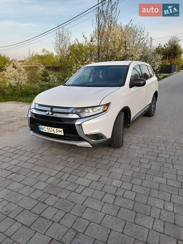 2016 mitsubishi outlander