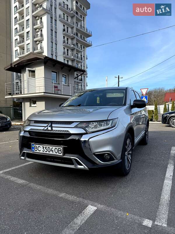 2019 mitsubishi outlander