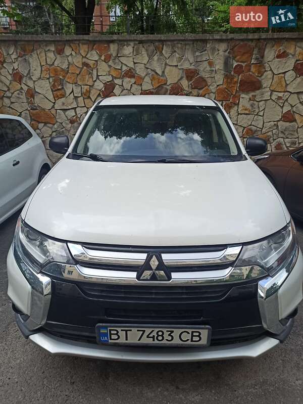 2017 MITSUBISHI Outlander