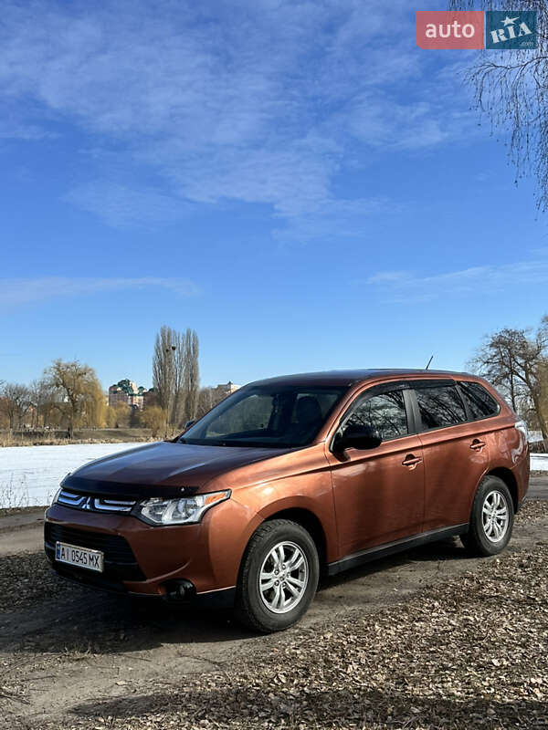 2014 MITSUBISHI Outlander
