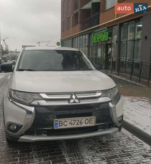 2016 mitsubishi outlander