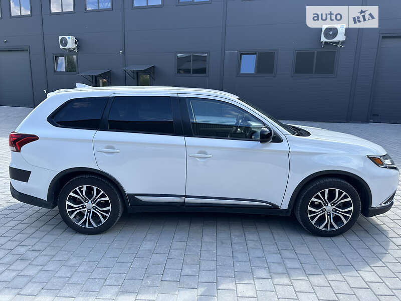 2016 mitsubishi outlander