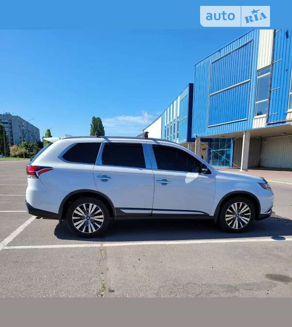 2018 mitsubishi outlander
