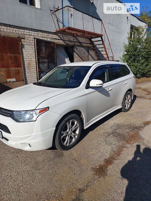 2013 mitsubishi outlander
