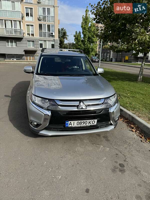 2018 MITSUBISHI Outlander