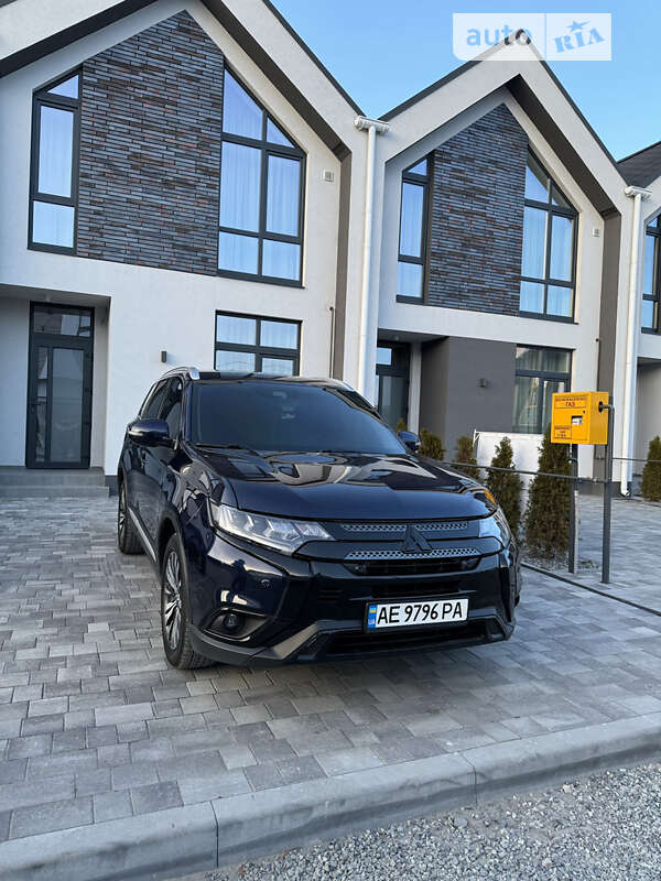 2020 mitsubishi outlander