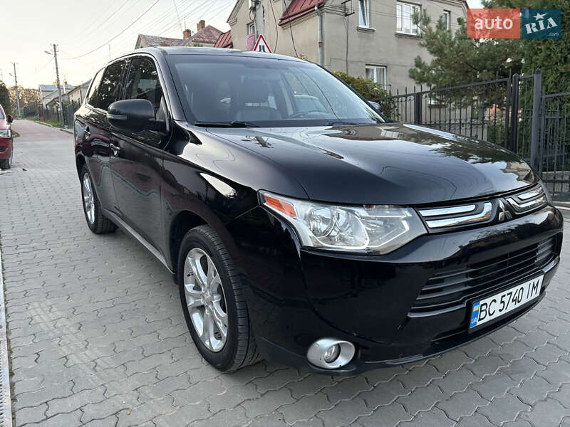 2014 MITSUBISHI Outlander