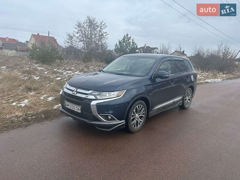 2016 MITSUBISHI Outlander