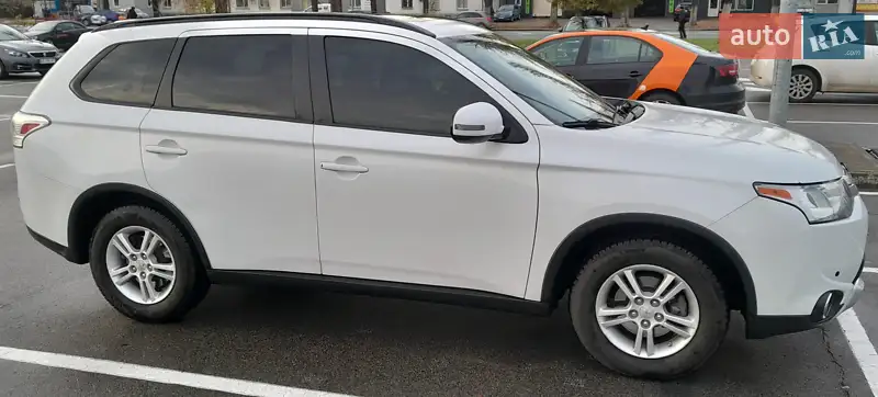 2014 mitsubishi outlander