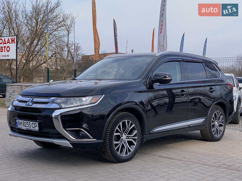 2017 MITSUBISHI Outlander
