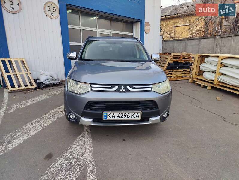 2014 mitsubishi outlander