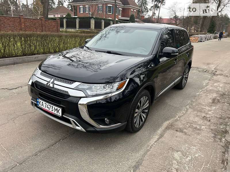 2019 mitsubishi outlander