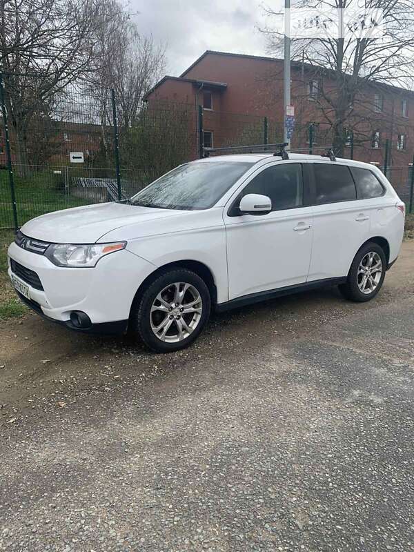 2013 mitsubishi outlander