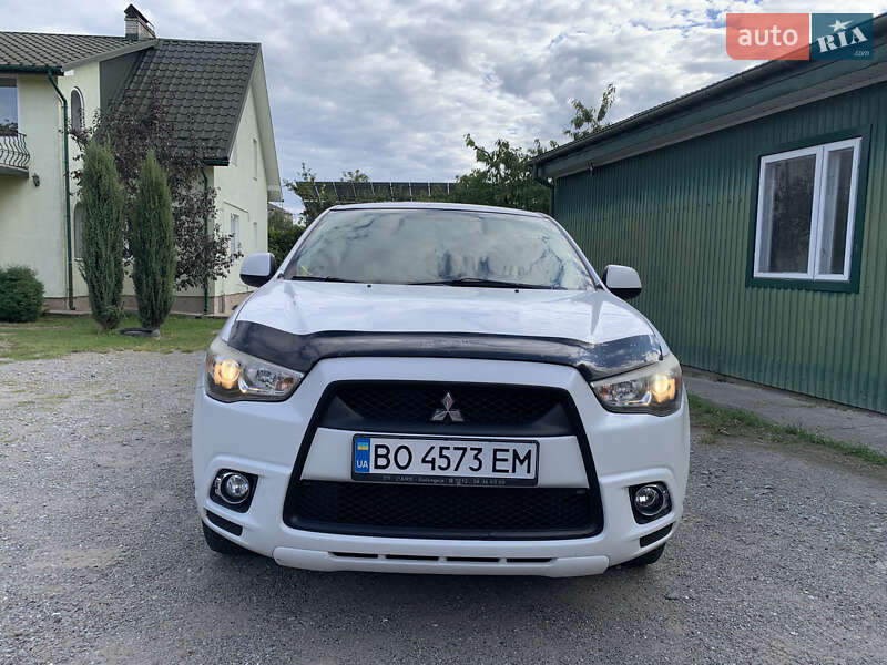 2011 mitsubishi rvr