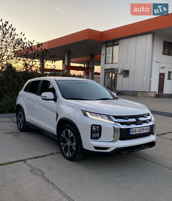 2021 mitsubishi rvr