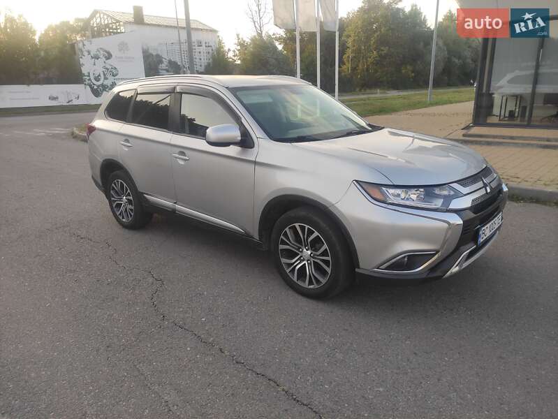 2018 mitsubishi outlander